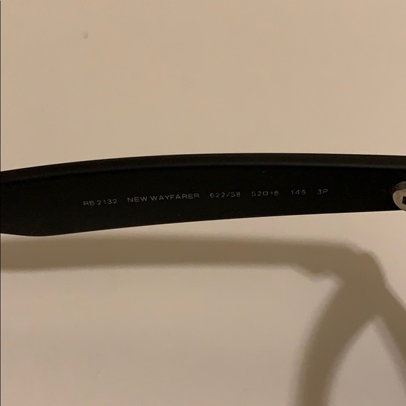 ✔️Polarized Matte black Ray Bans - Picture 3 of 6